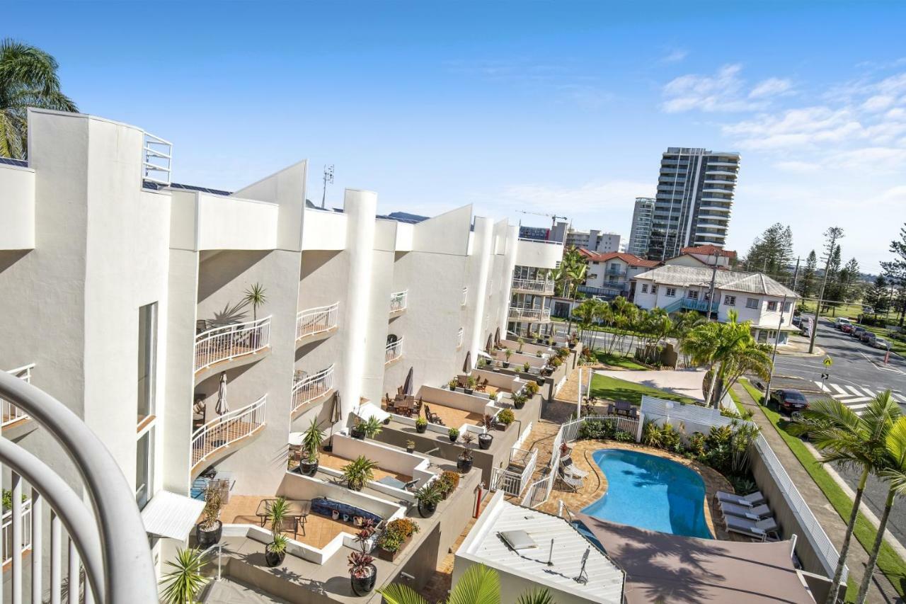 Kirra Palms