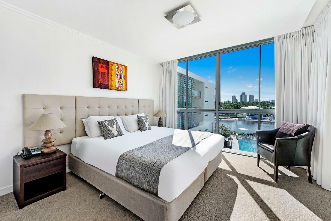 Ultiqa Freshwater Point Broadbeach 4* Gold Coast
