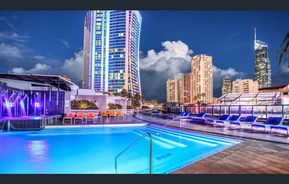 Apartment Seabreeze Holidayz On Cavill Ocean View Gold Coast