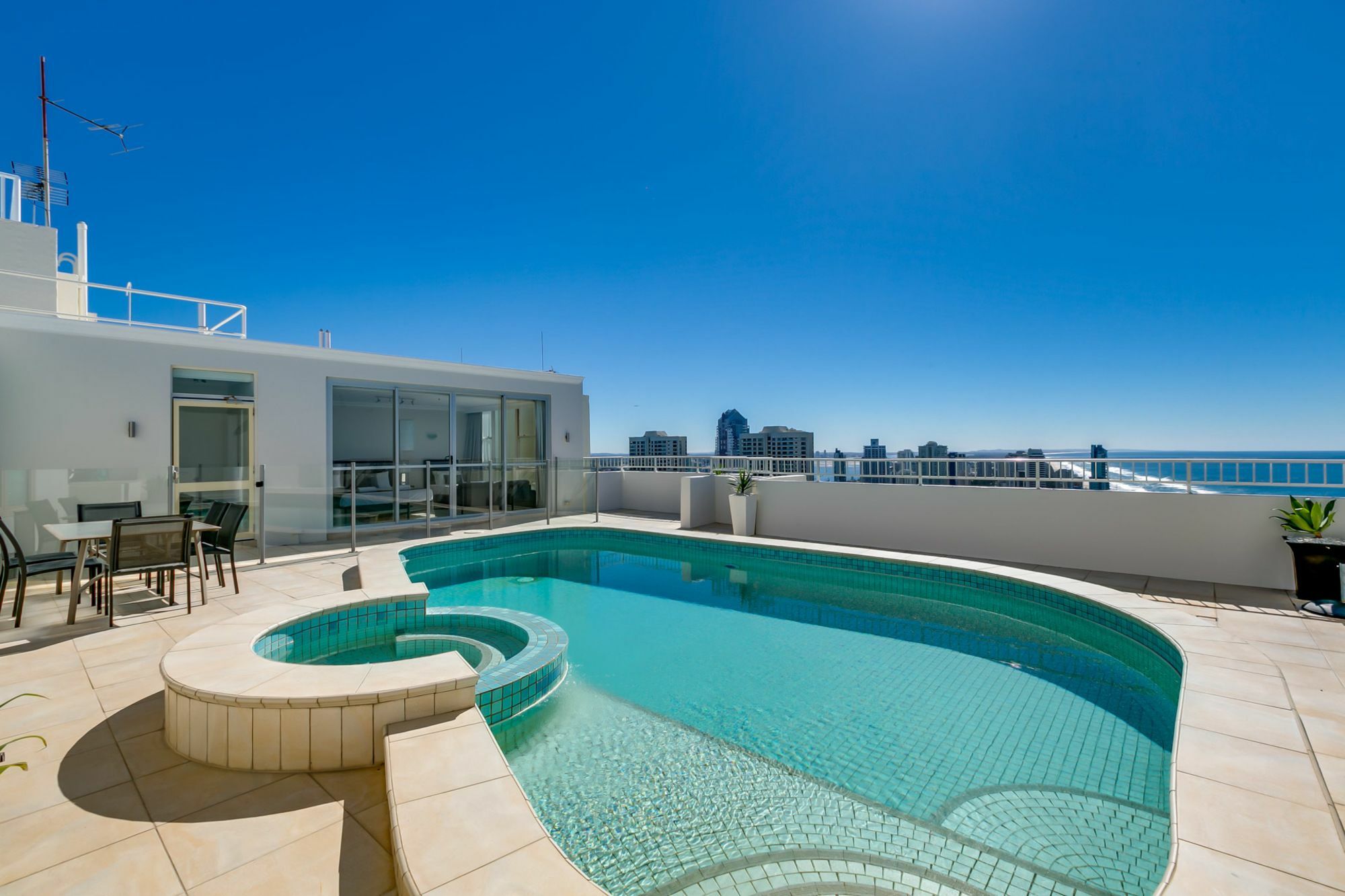 Golden Gate Apartment Gold Coast