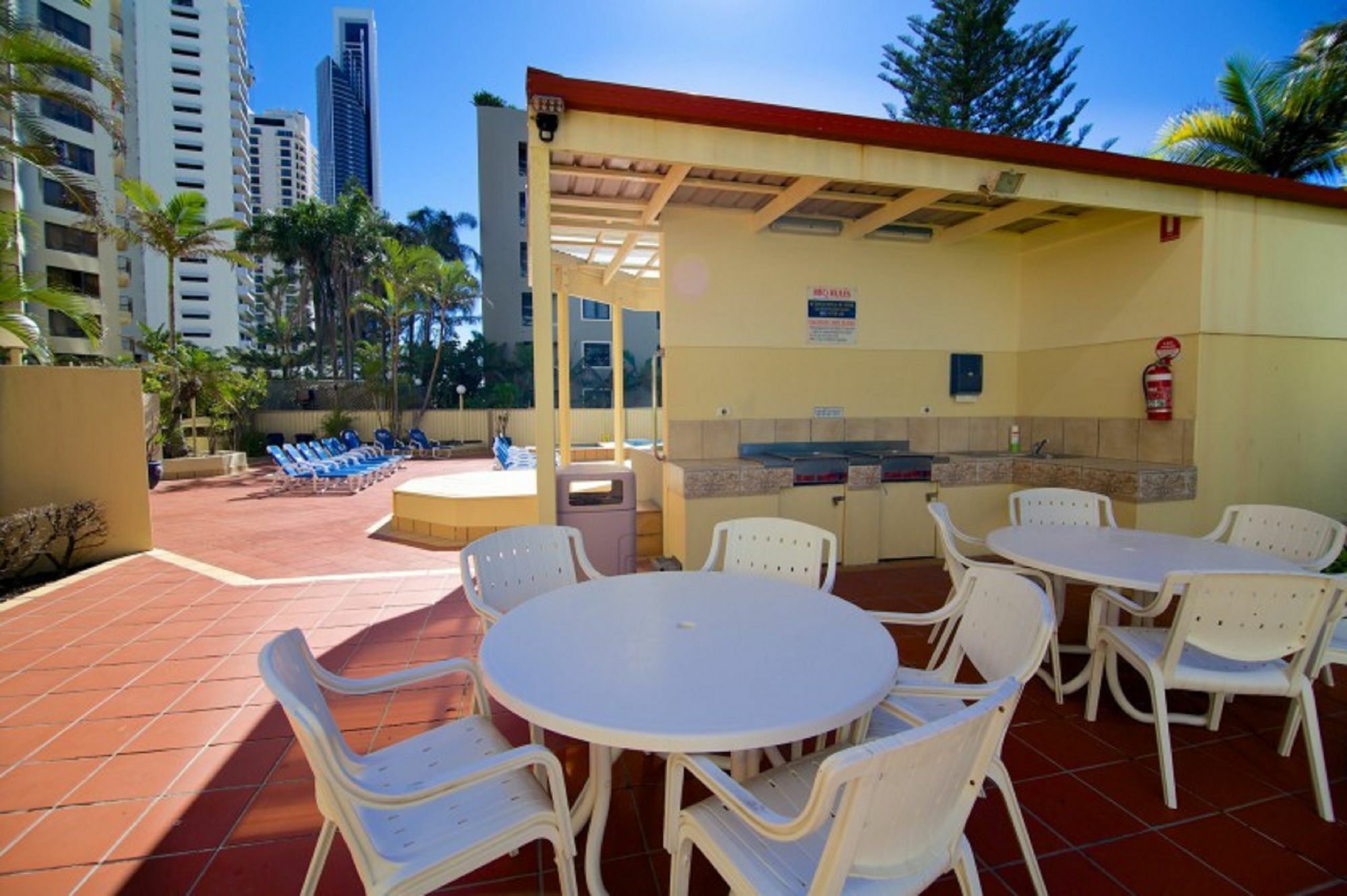 Aparthotel Surf Regency 3*