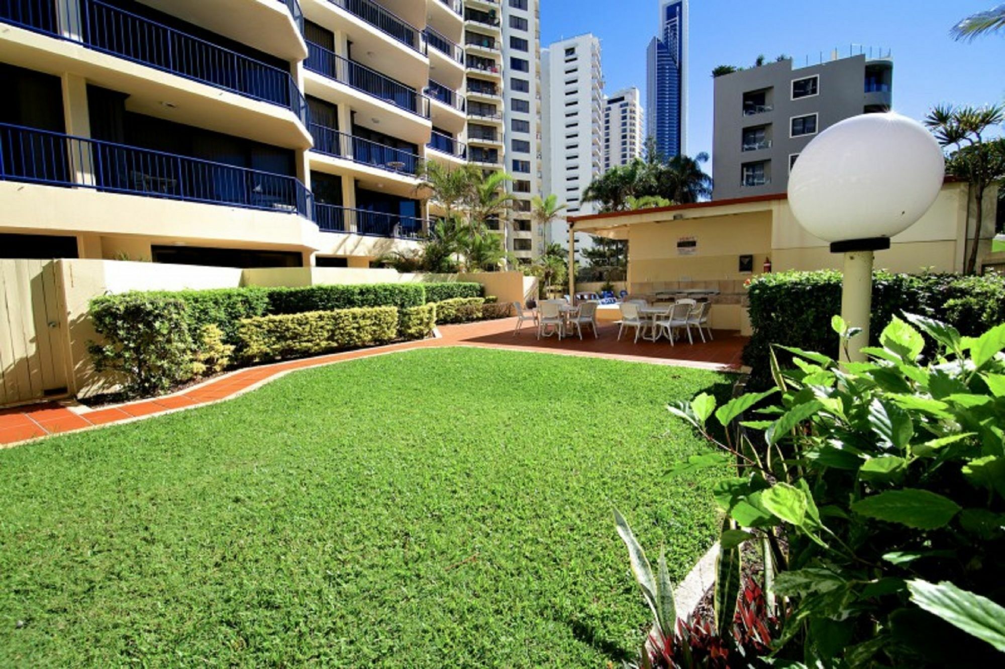 Aparthotel Surf Regency