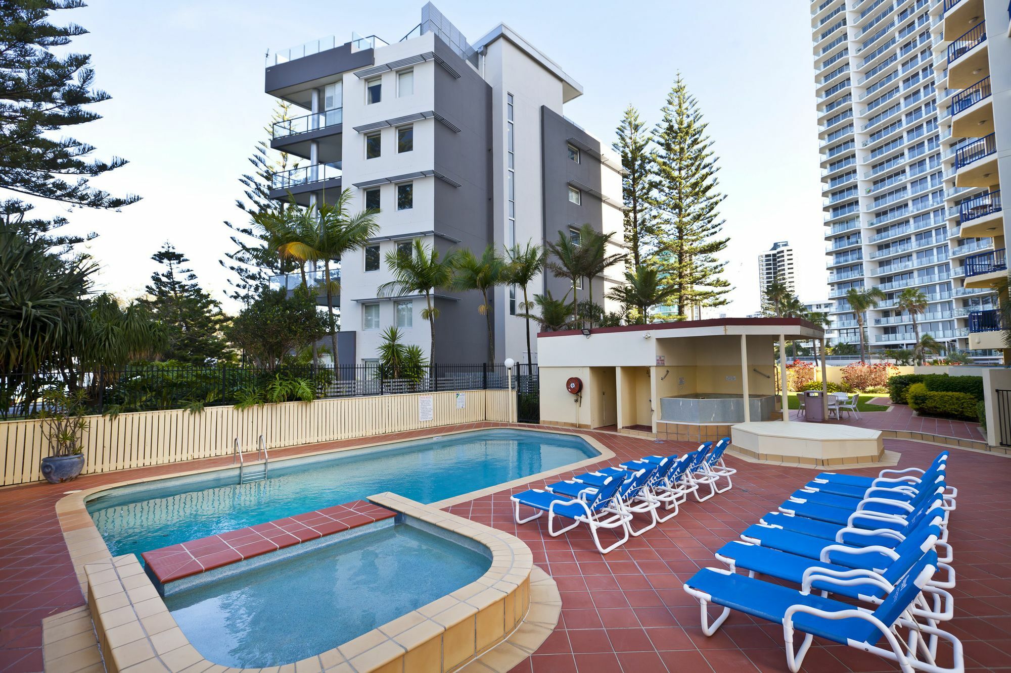 Aparthotel Surf Regency 3*
