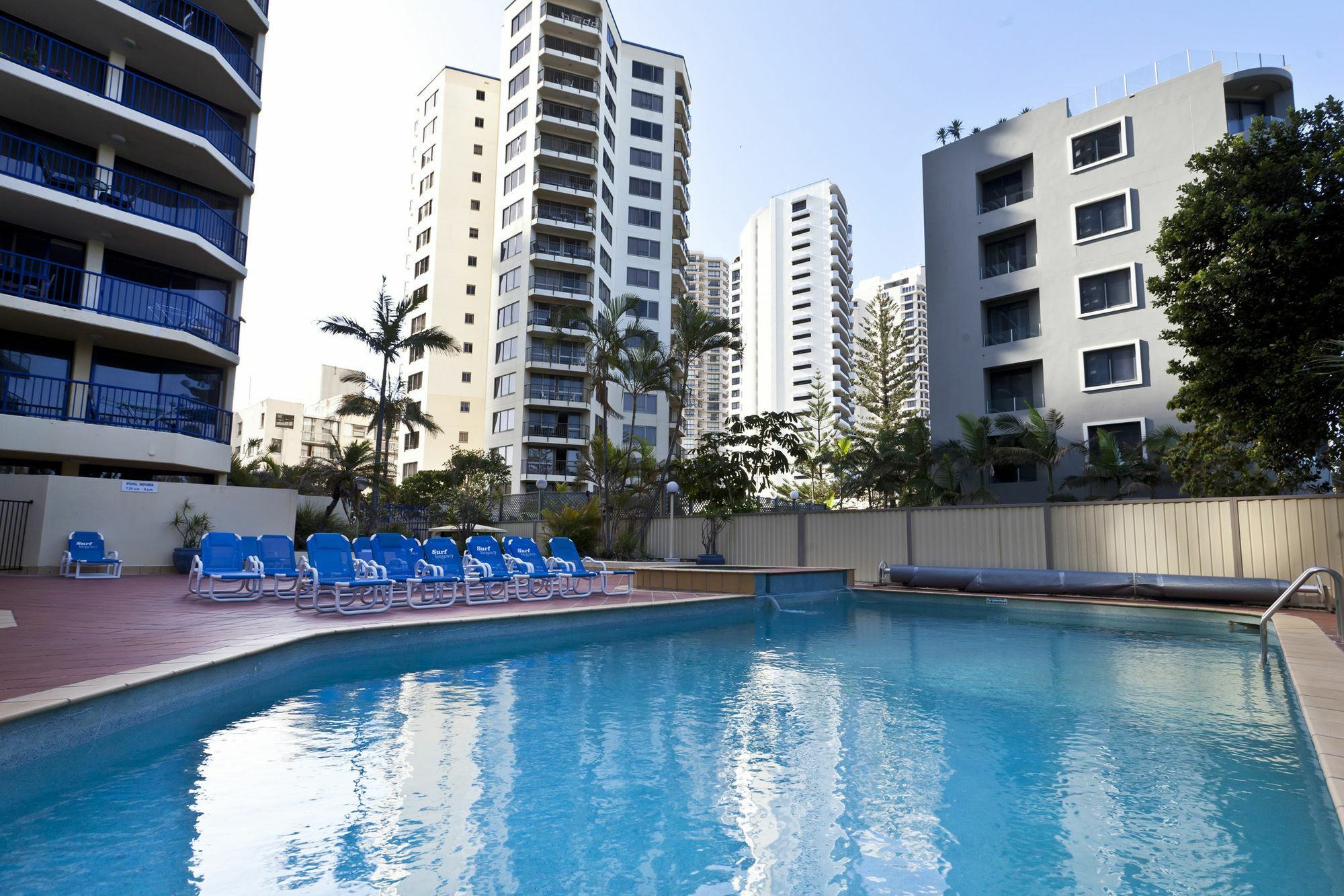 Surf Regency Aparthotel 3*