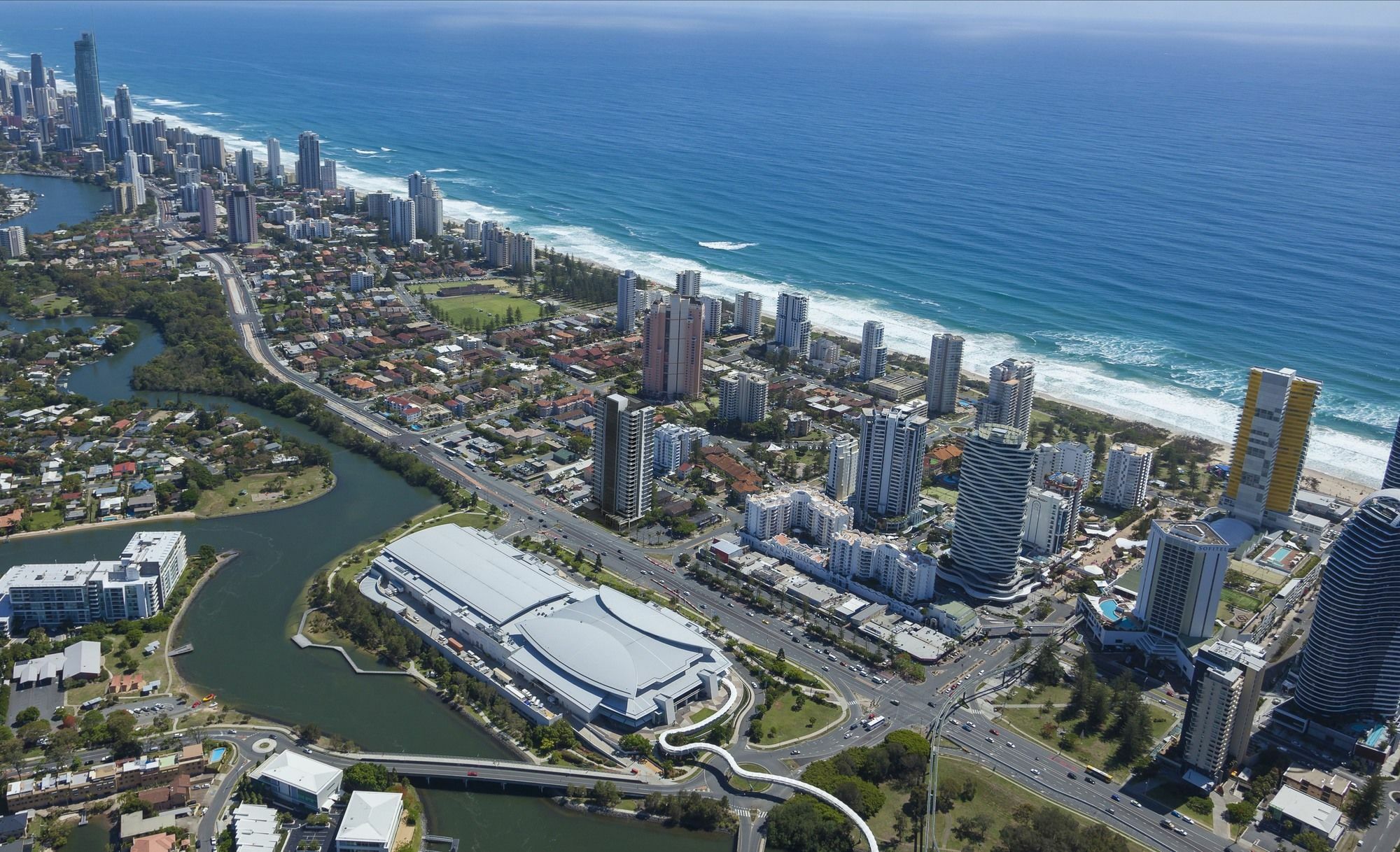 Synergy Broadbeach - Official 4*