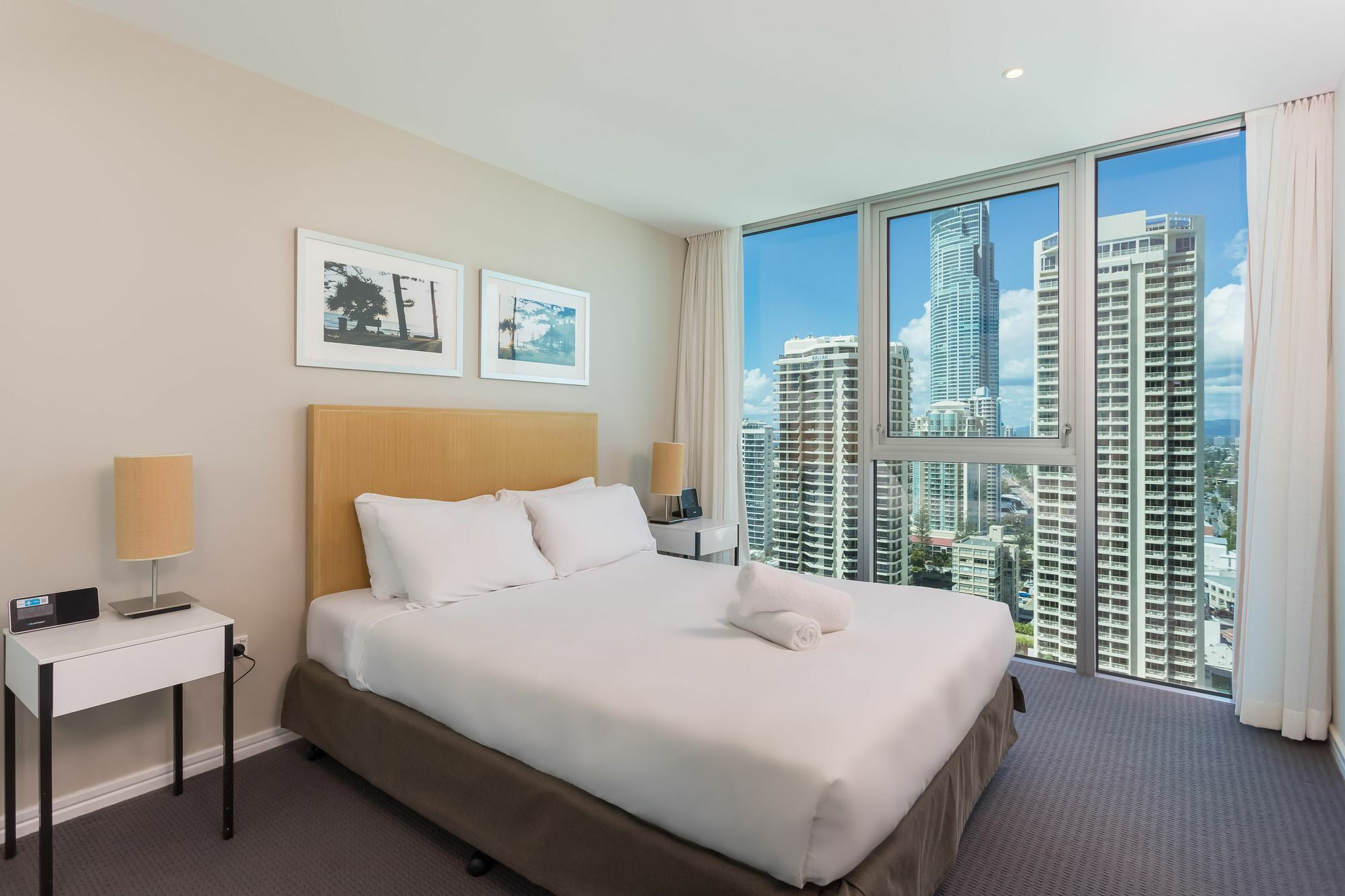 Hotel Luxury With Ocean View In Surfers Paradise 5*