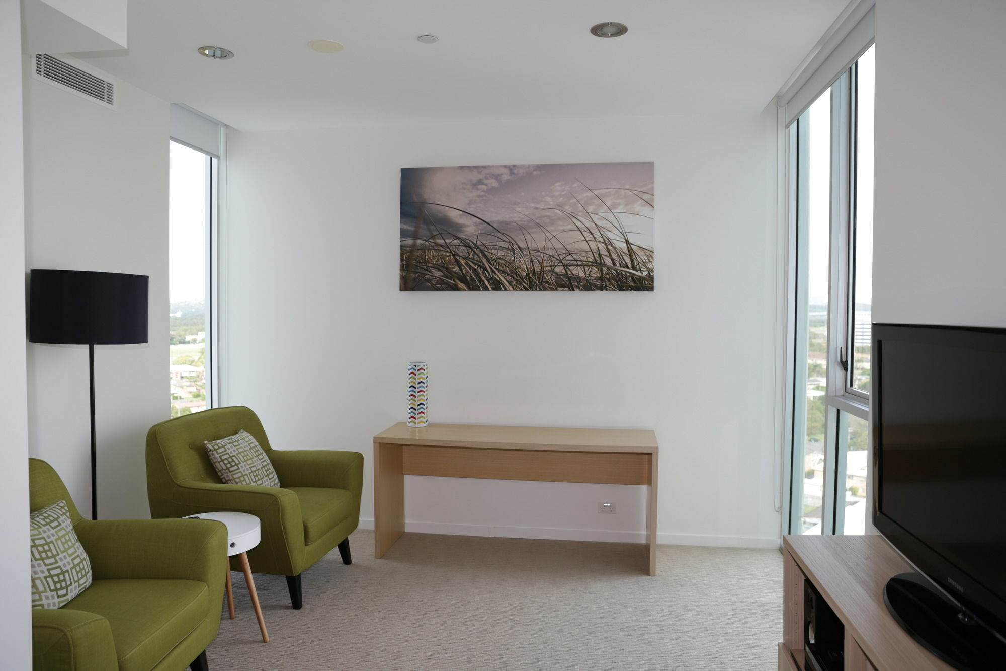 Aparthotel Nirvana By The Sea 4*