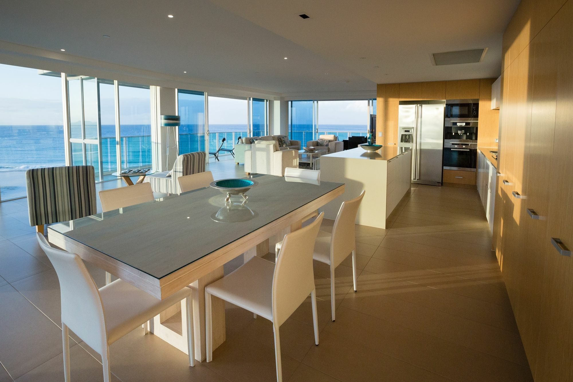 Nirvana By The Sea Aparthotel Gold Coast