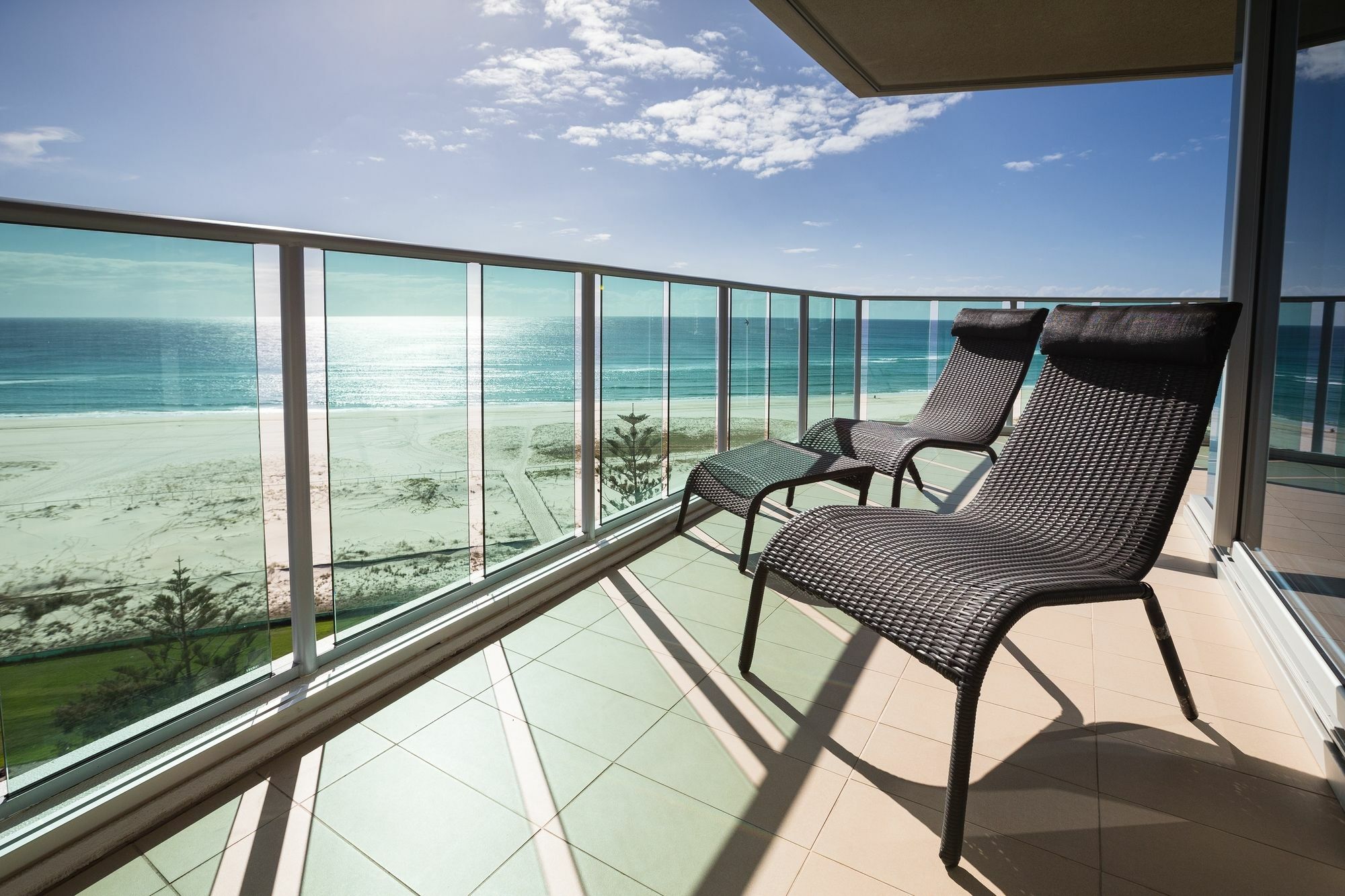 Aparthotel Nirvana By The Sea Gold Coast