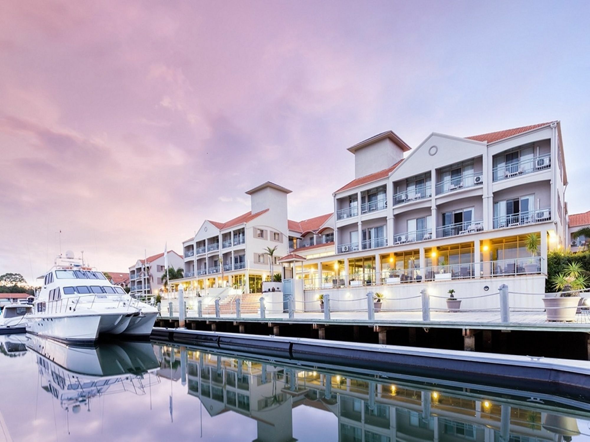 Hope Harbour Hotel Gold Coast