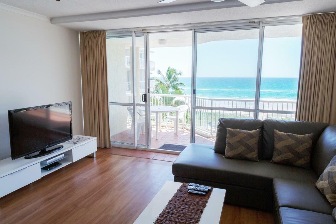 Crystal Beachfront Aparthotel