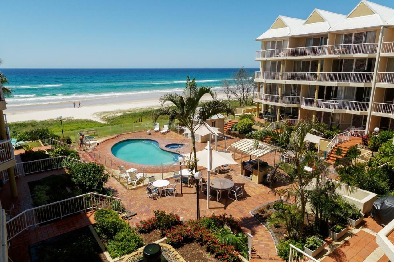 Crystal Beachfront Aparthotel 3*