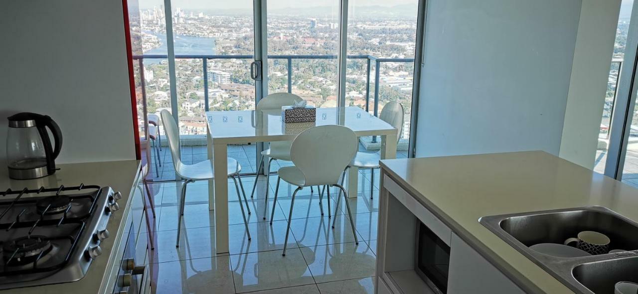 Southport Central Apartment