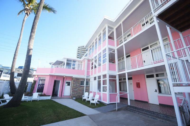 The Pink Coolangatta 4*
