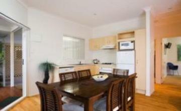 Tresure Island 4* Gold Coast