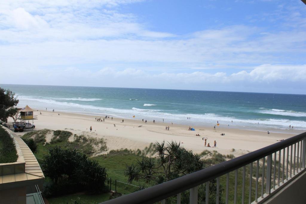Aparthotel President - Absolute Beachfront