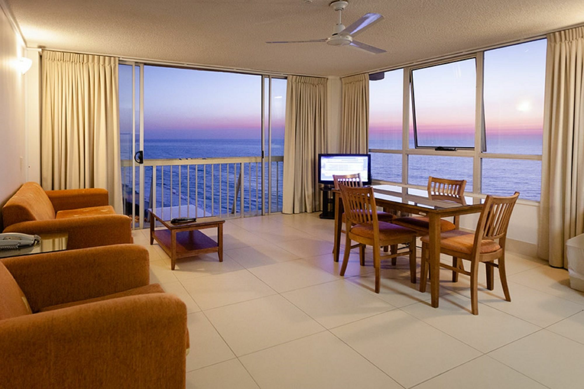 Chateau Beachside Resort Gold Coast