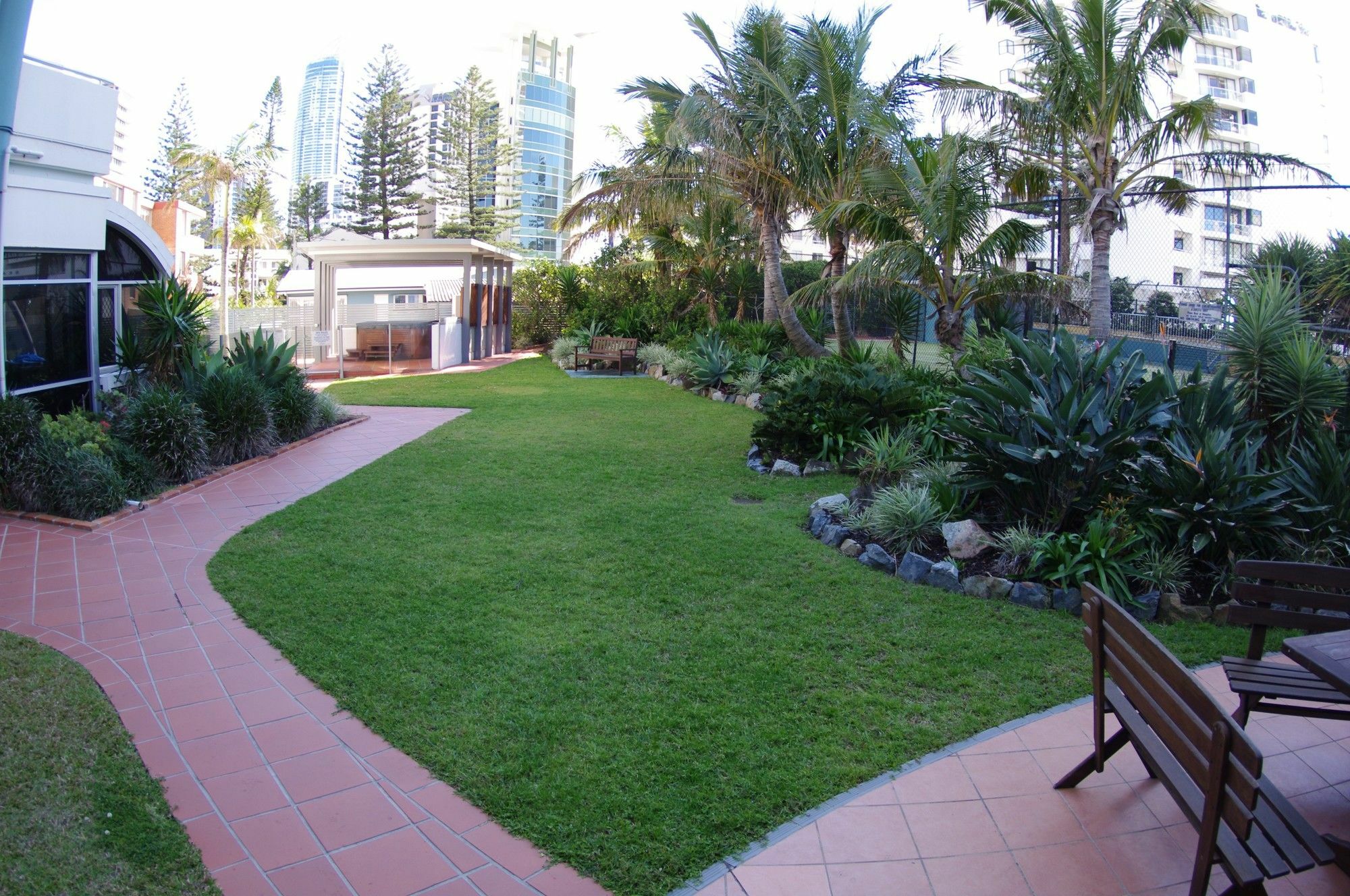 Marriner Views Aparthotel 4*