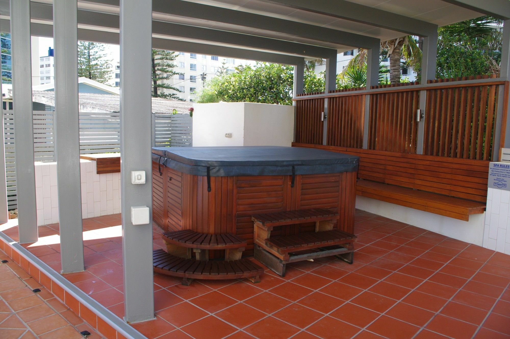 Marriner Views Aparthotel 4*