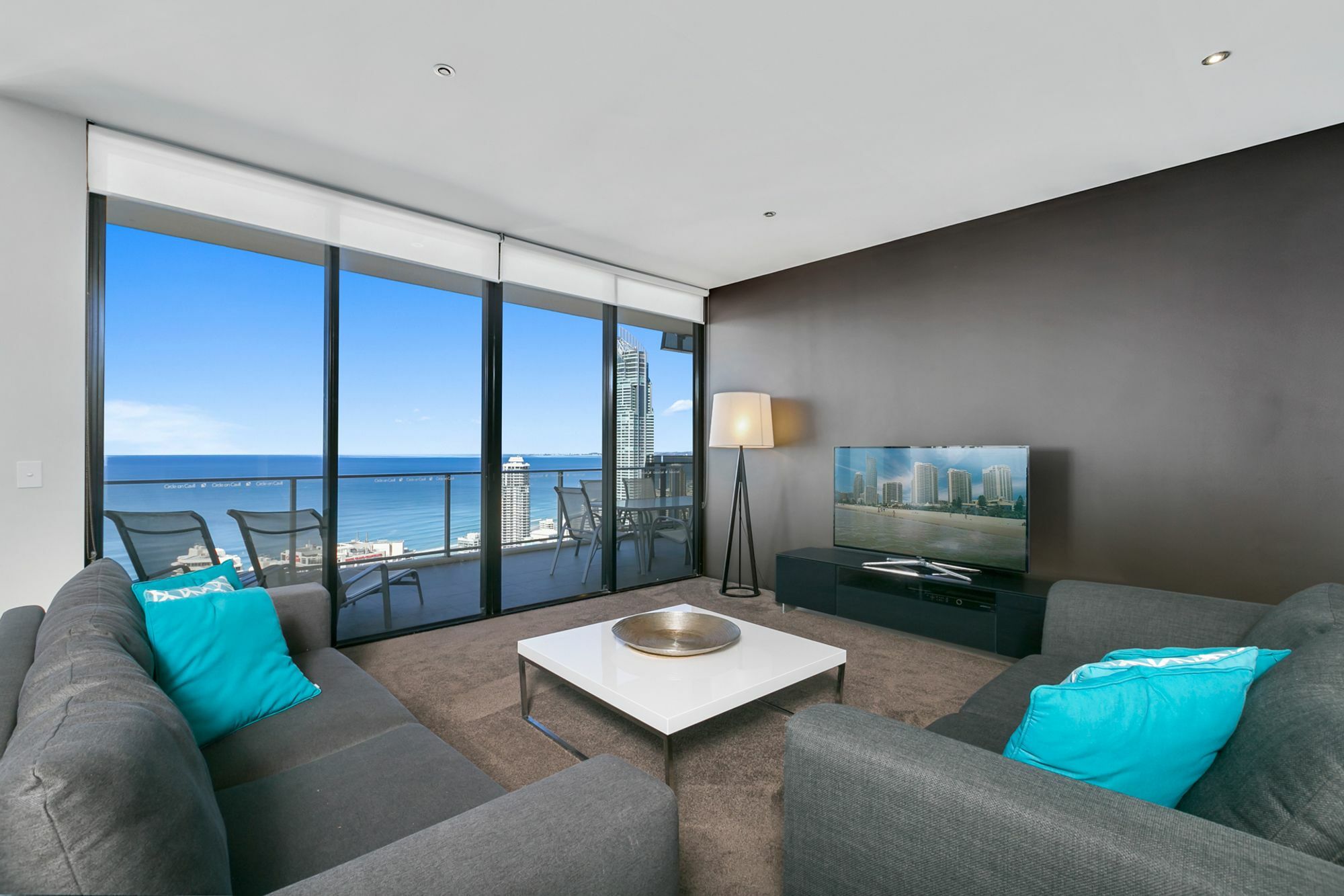 Apartment - Circle On Cavill