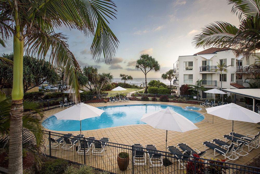 Golden Riviera Absolute Beachfront 4*