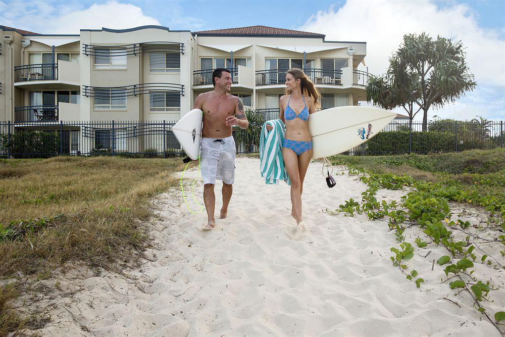 Golden Riviera Absolute Beachfront Resort 4*