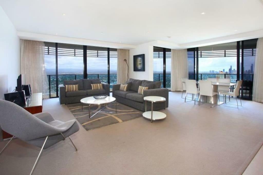 Apartment Luxury 3 Bedroom In Heart Of Broadbeach *