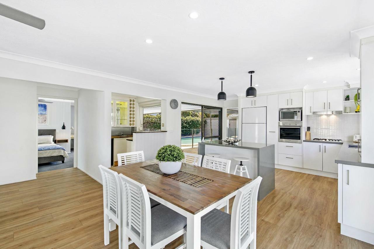 Homely Getaways In Broadbeach Waters * Gold Coast