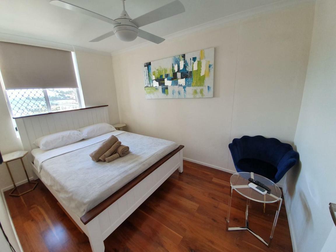 Kupari Surfers Paradise * Gold Coast