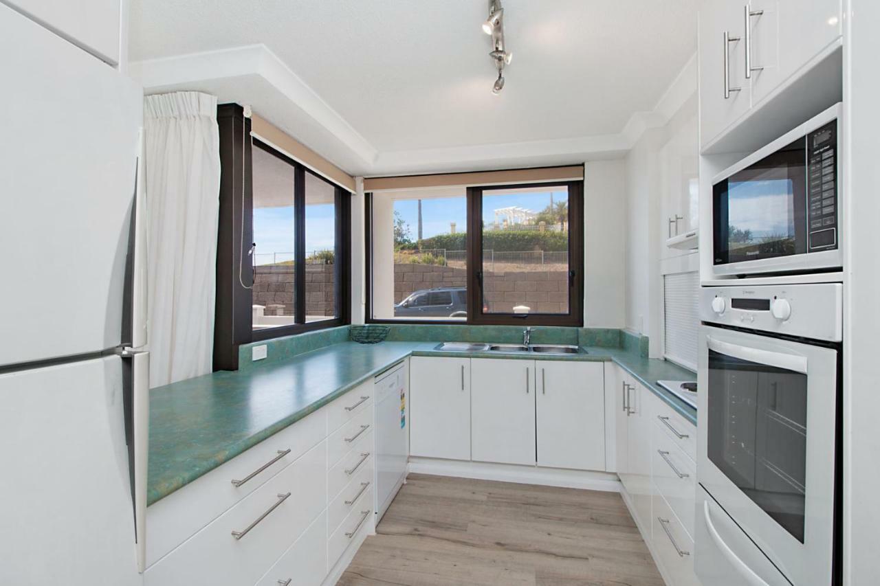Carool Unit 6 2 Bedroom Ensuited Unit In The Heart Of Rainbow Bay *