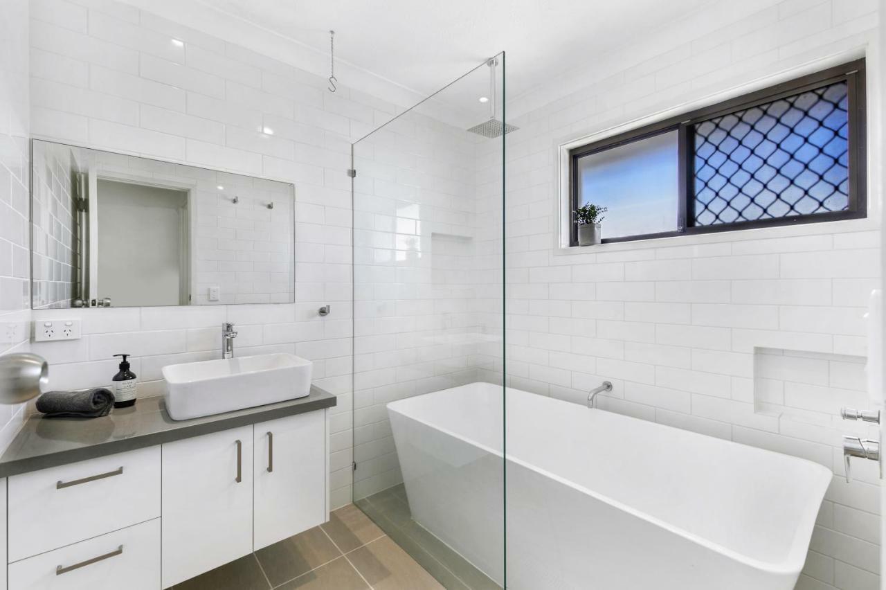 Homely Getaways In Broadbeach Waters *