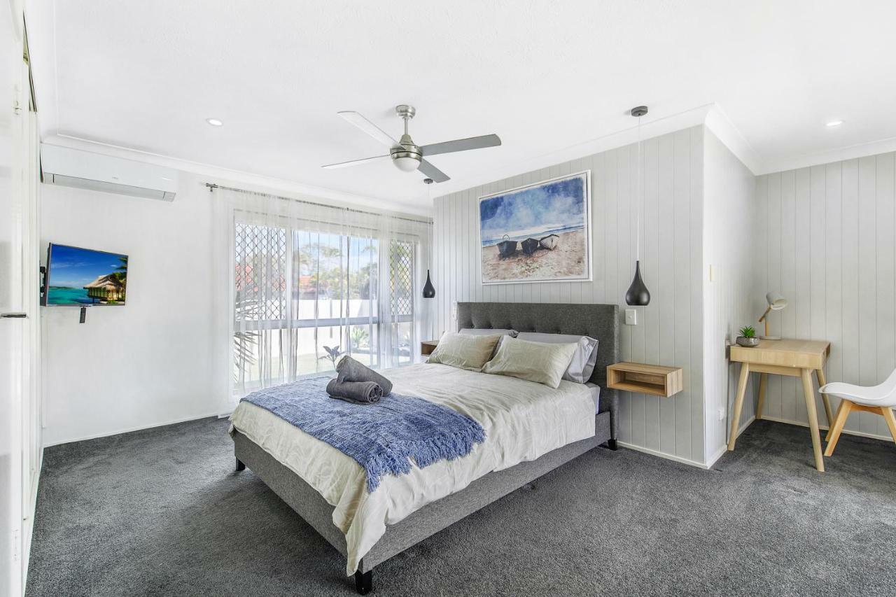 Homely Getaways In Broadbeach Waters *