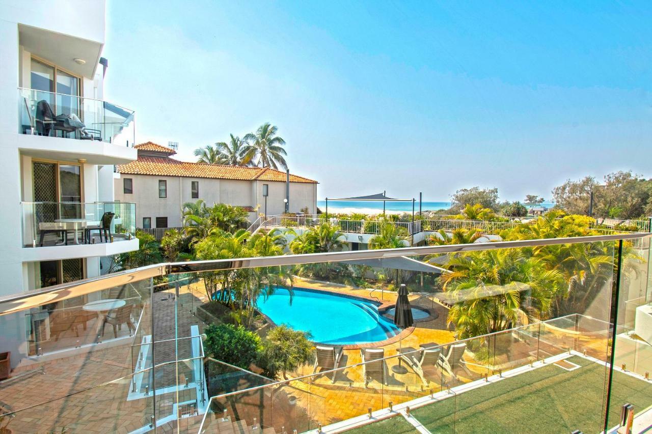 Aparthotel Sandcastles On Currumbin Beachfront, 4*