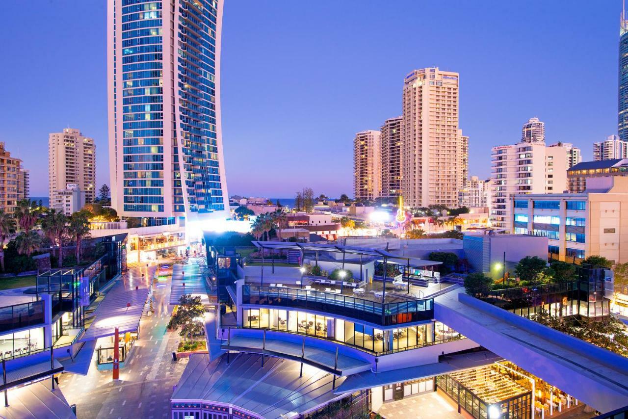 Circle On Cavill, And Sub Penthouses - We Accommodate Gold Coast