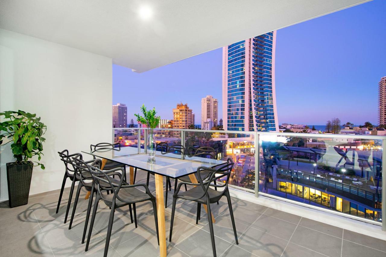 Apartamento Circle On Cavill, And Sub Penthouses - We Accommodate