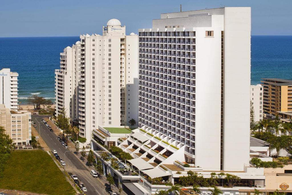 Studio With Ocean View In Mantra At Surfers Paradise L9