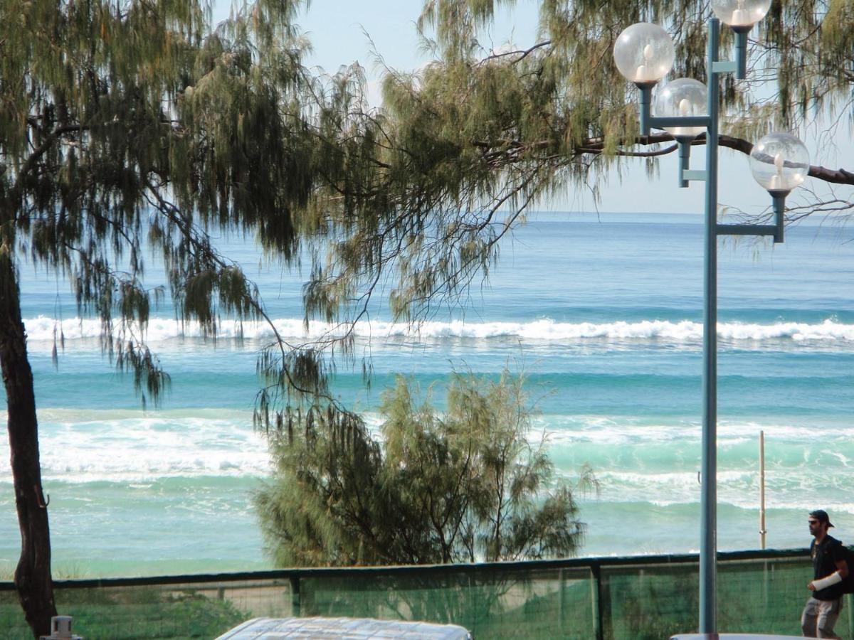 Grosvenor Beachfront Surfers Paradise