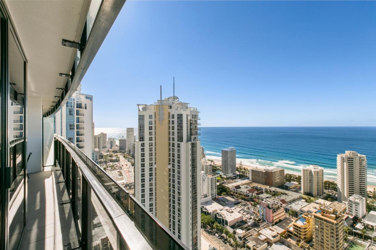 Circle On Cavill, And Sub Penthouses - We Accommodate