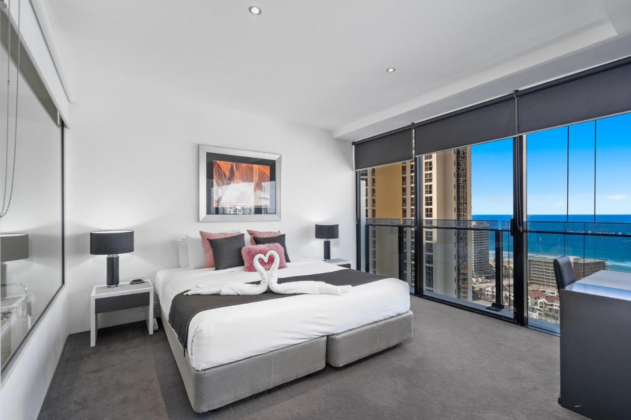 Circle On Cavill, And Sub Penthouses - We Accommodate * Gold Coast
