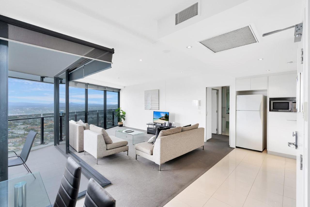 Circle On Cavill, And Sub Penthouses - We Accommodate Apartamento