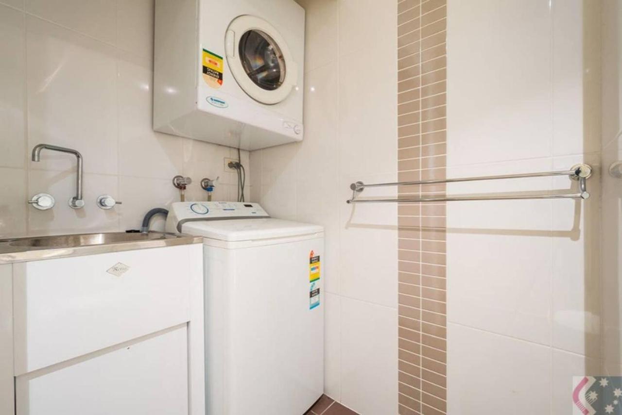 Apartment Gorgeous 4 Bed Beachside - Diamond *