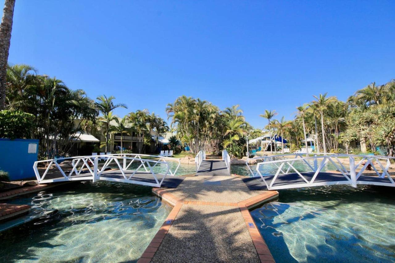 Diamond Resort, Poolside #40