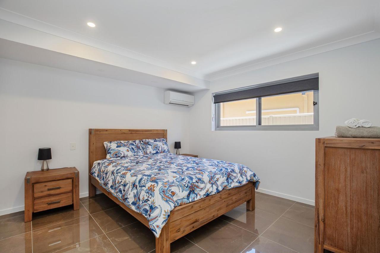 29 Stanhill Drive * Gold Coast