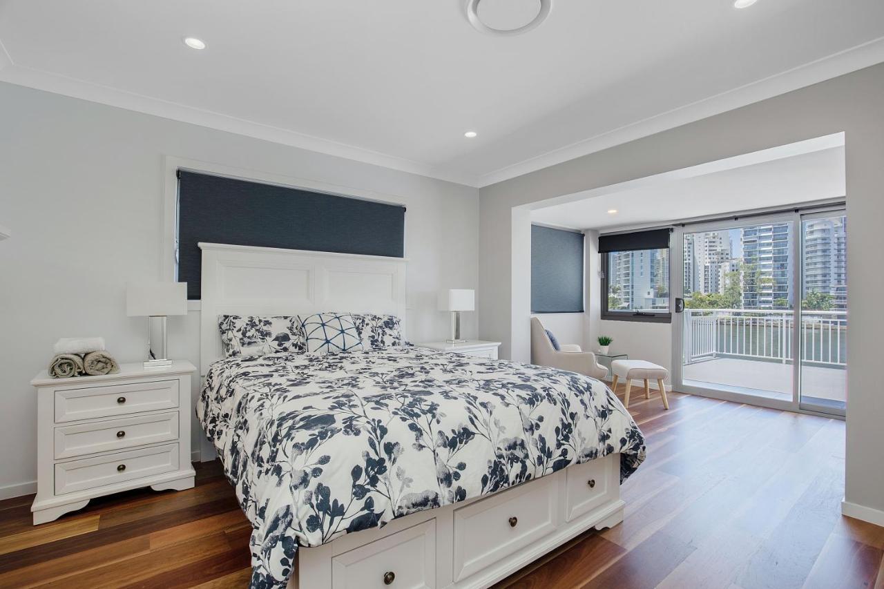 29 Stanhill Drive * Gold Coast