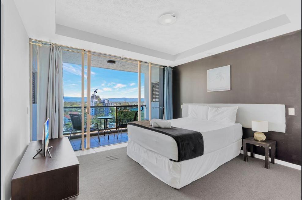 Ipanema Surfers Paradise Resort 4*