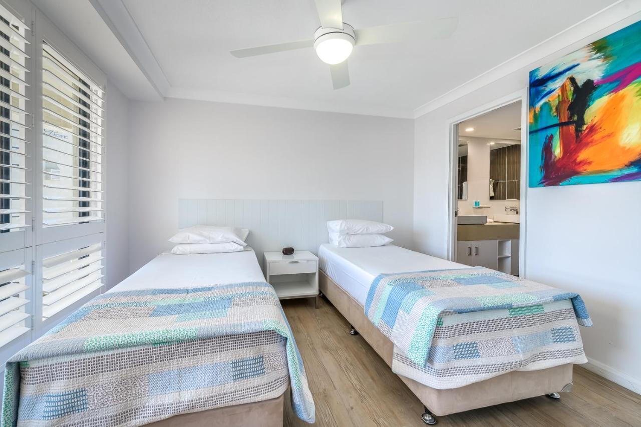 Aparthotel Victoria Square 4*