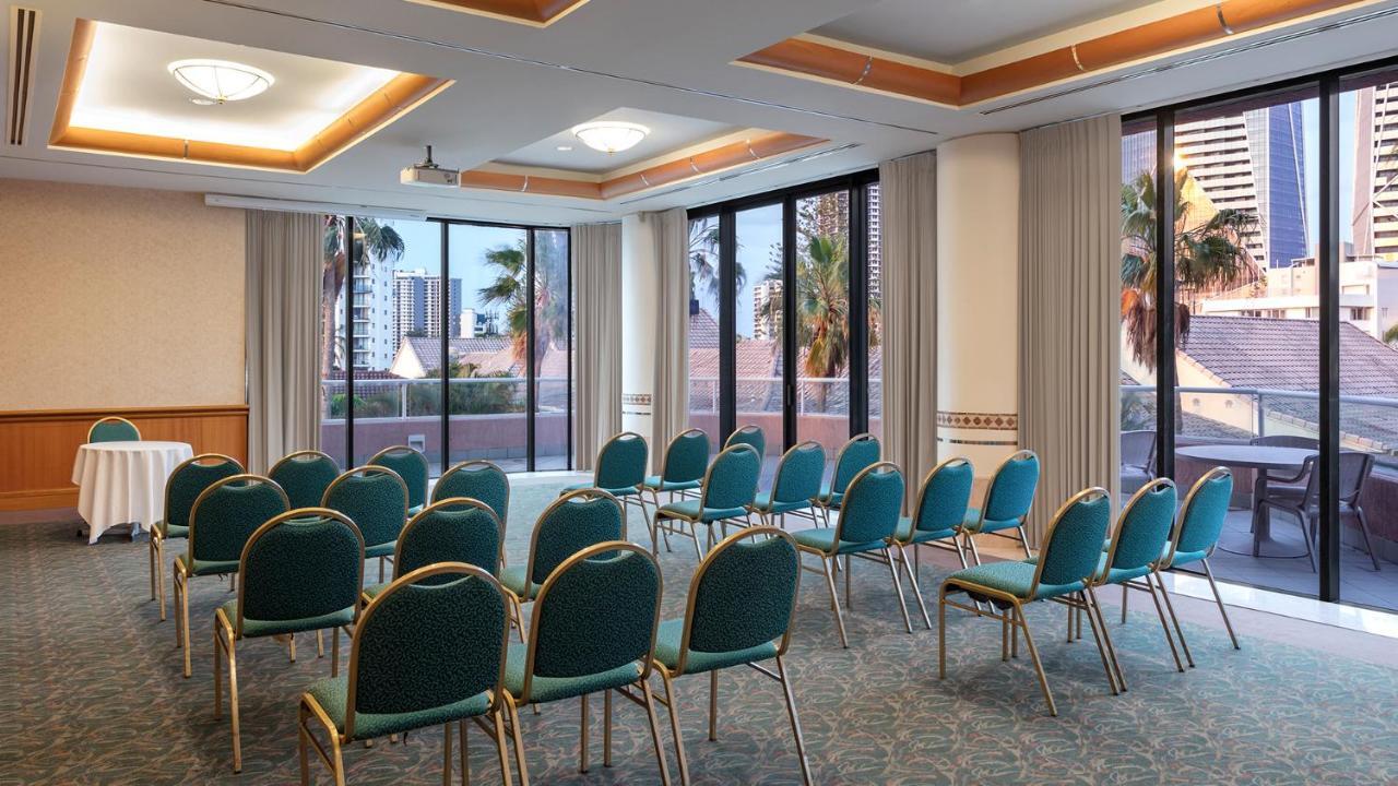 Hotel Oaks