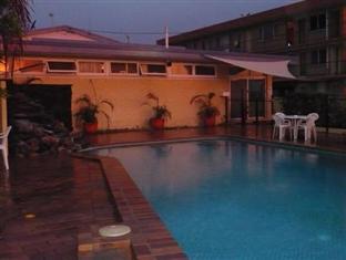 Browns At Broadbeach Aparthotel 3*