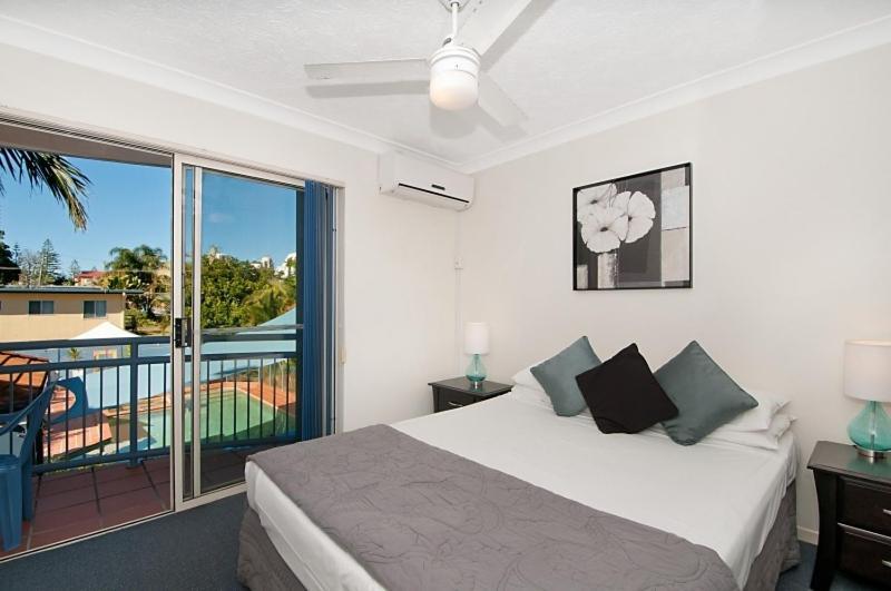 Santana Surfers Paradise Gold Coast