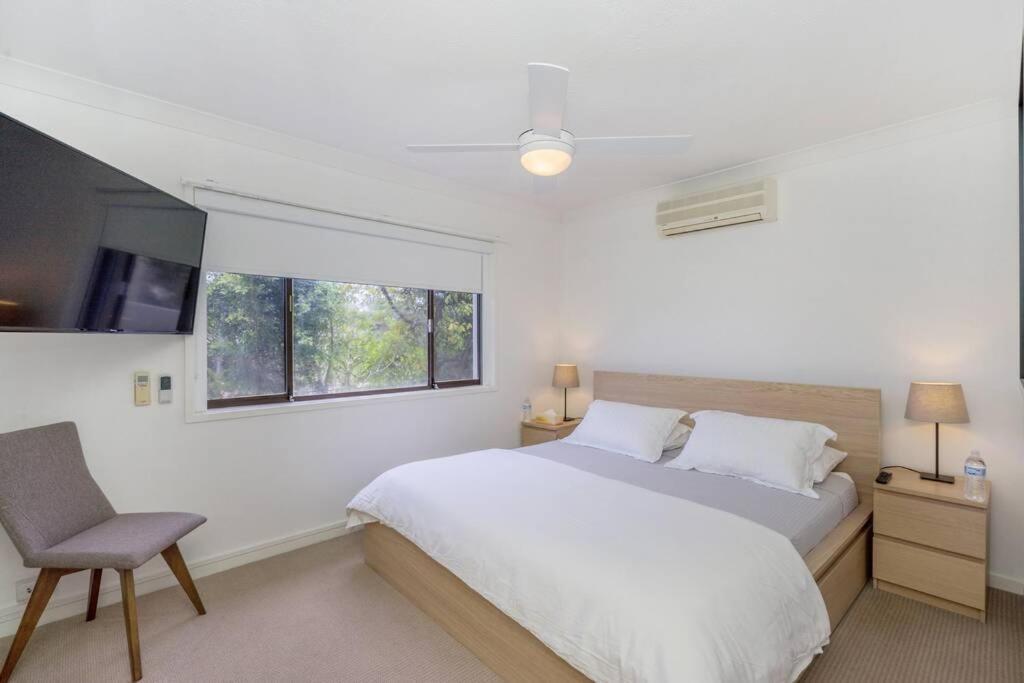 Luxury, Pets, Beach, Convention, Casino, Shopping, Privacy